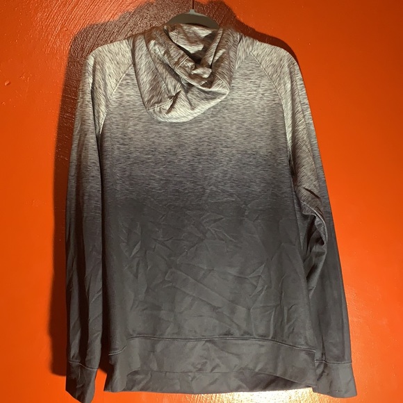 Gray American eagle Hoodie, Size Large - Picture 5 of 5